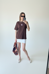 Kristal Yaka & Boncuk İncir Baskılı Kahverengi T-Shirt