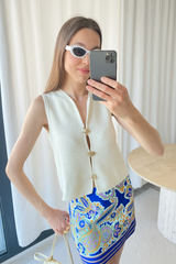 Starfish Glam: Deniz Yıldızı Düğme Detaylı Dokulu Ekru Yelek