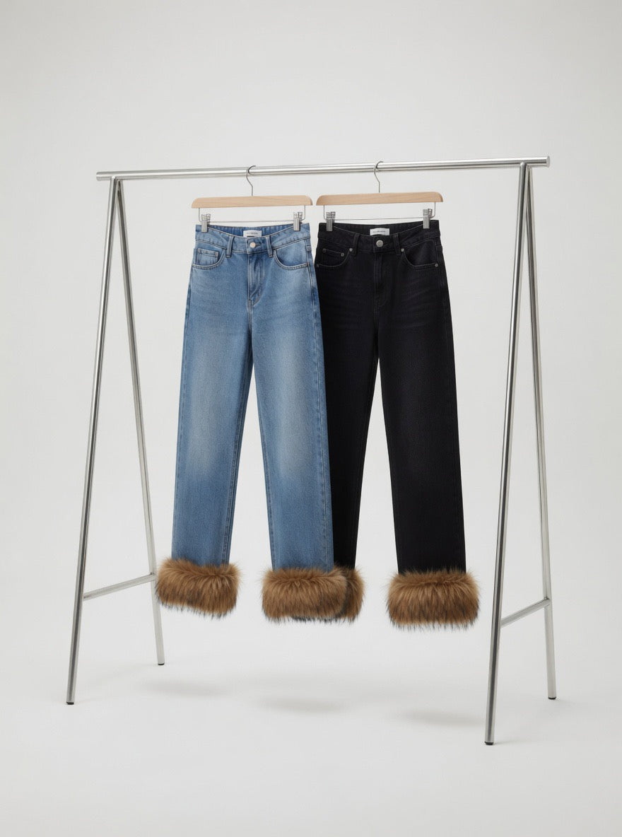 Faux Fur Glam: Paçası Kürk Detaylı High-Waist Jean Pantolon