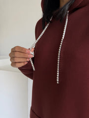 Deep Claret: Taş Şeritli & Sırt Dekolteli Hoodie Elbise (Bordo)
