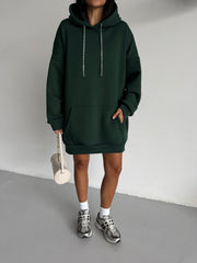 Emerald Queen: Taş Şeritli & Sırt Dekolteli Hoodie Elbise (Zümrüt Yeşili)