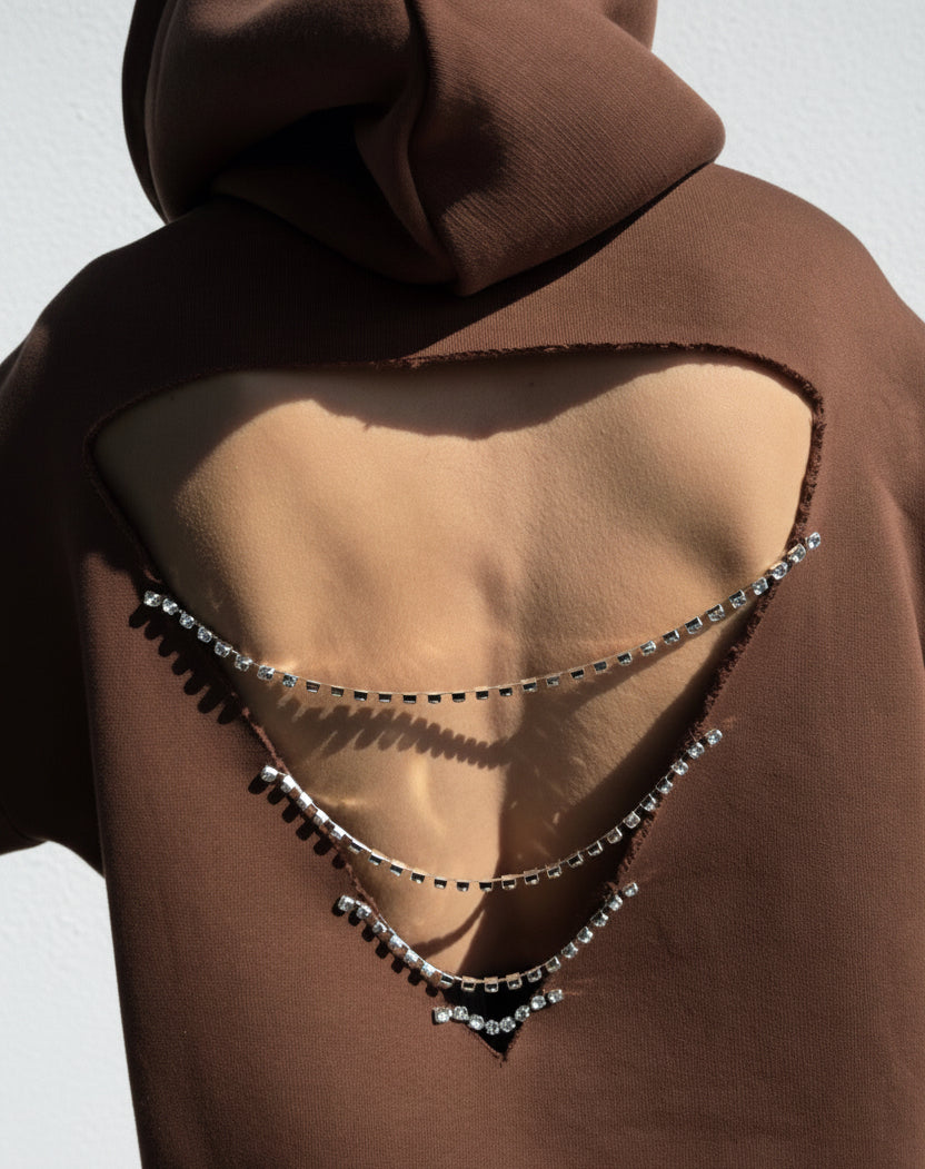 Midnight Muse: Kristal Kalp Dekolteli Kahve Hoodie