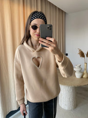 Kalp Şeklinde Kristal Taşlı Göğüs Dekolteli Bej Hoodie / Kapüşonlu Üst