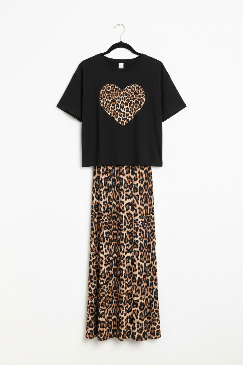 Leopard Heart: Leopar Kalp Baskılı T-Shirt & Leopar Desenli Maxi Etek Takımı