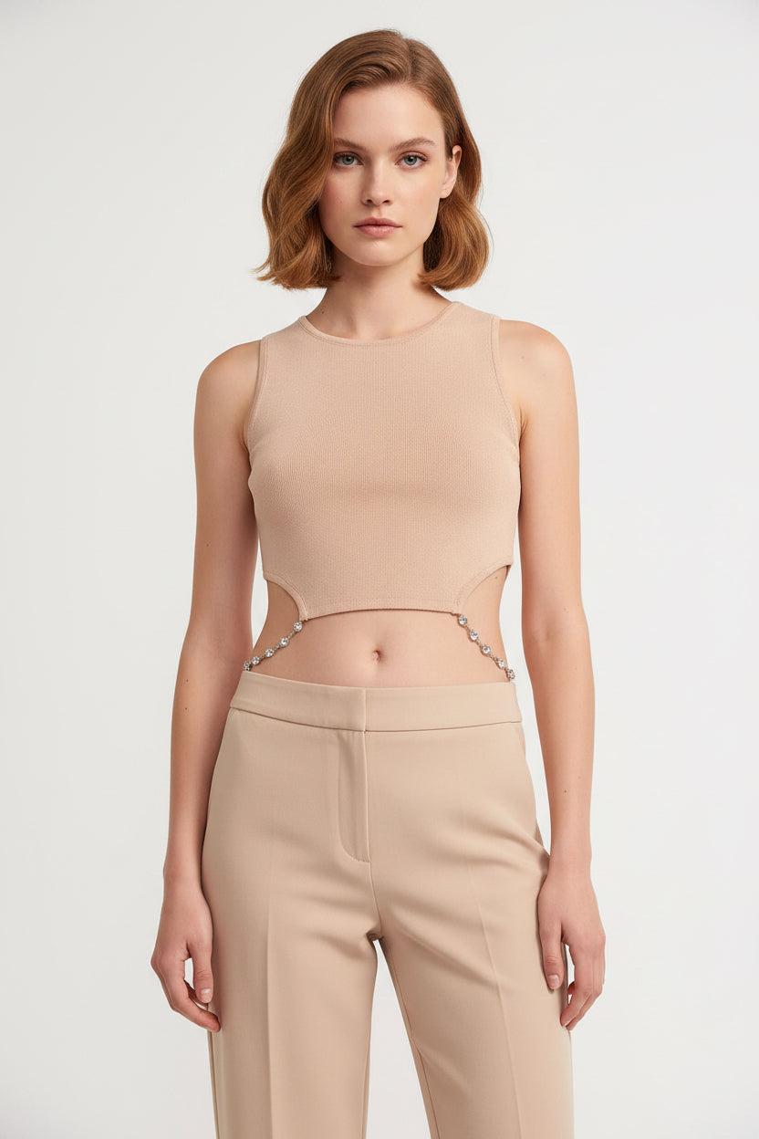 Mücevher Taşlı Şeritli Dekolteli Bej Crop Triko Bluz