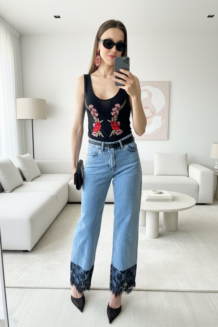 Dark Lace: Siyah Dantel Paça Detaylı & Siyah Kemerli Palazzo Jean