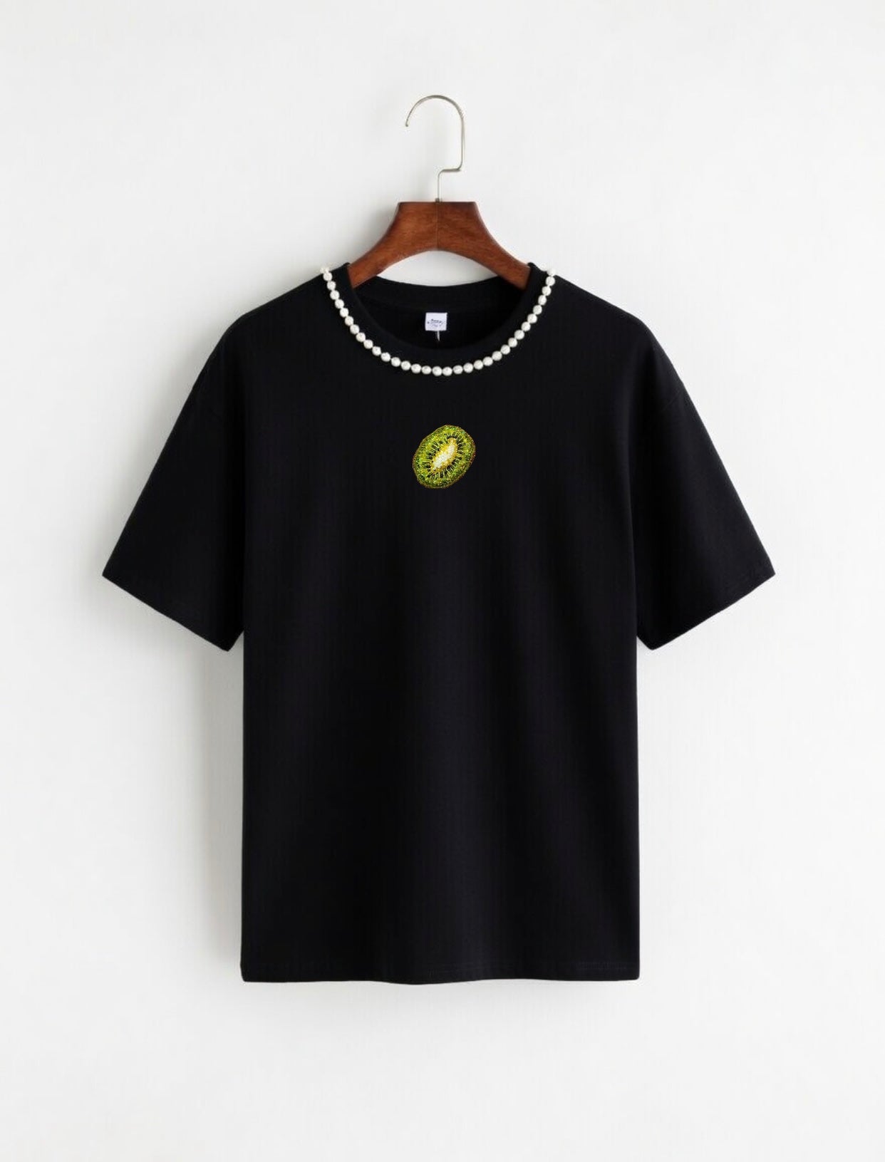 İnci Yaka Detaylı Kivi baskılı T-Shirt