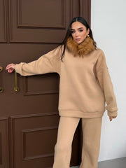 Creamy Beige: Kürk Yakalı Oversize Eşofman Takımı