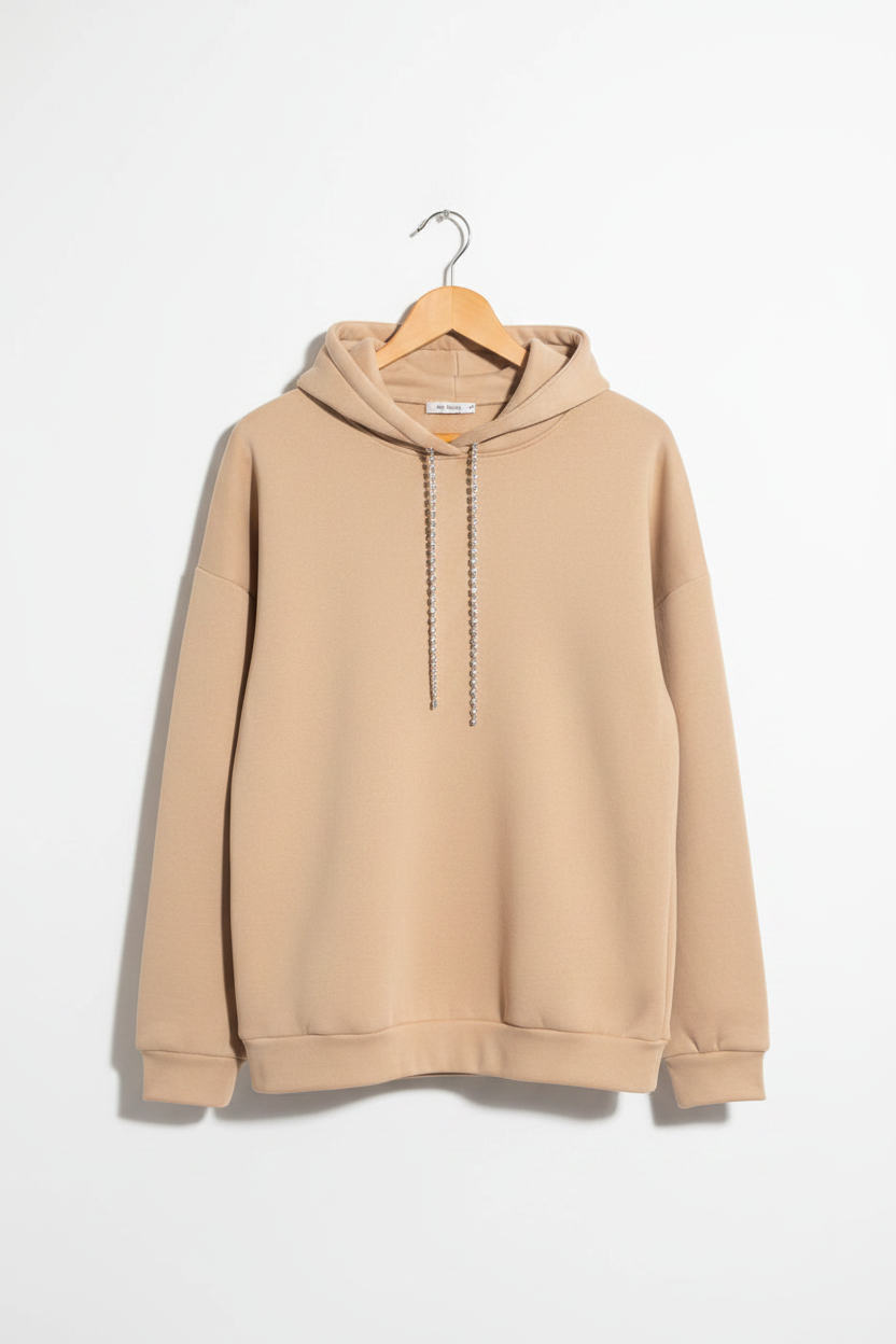 Midnight Jewel: Sırtı Üç Sıra Kristal Dekolteli Oversize Bej Hoodie