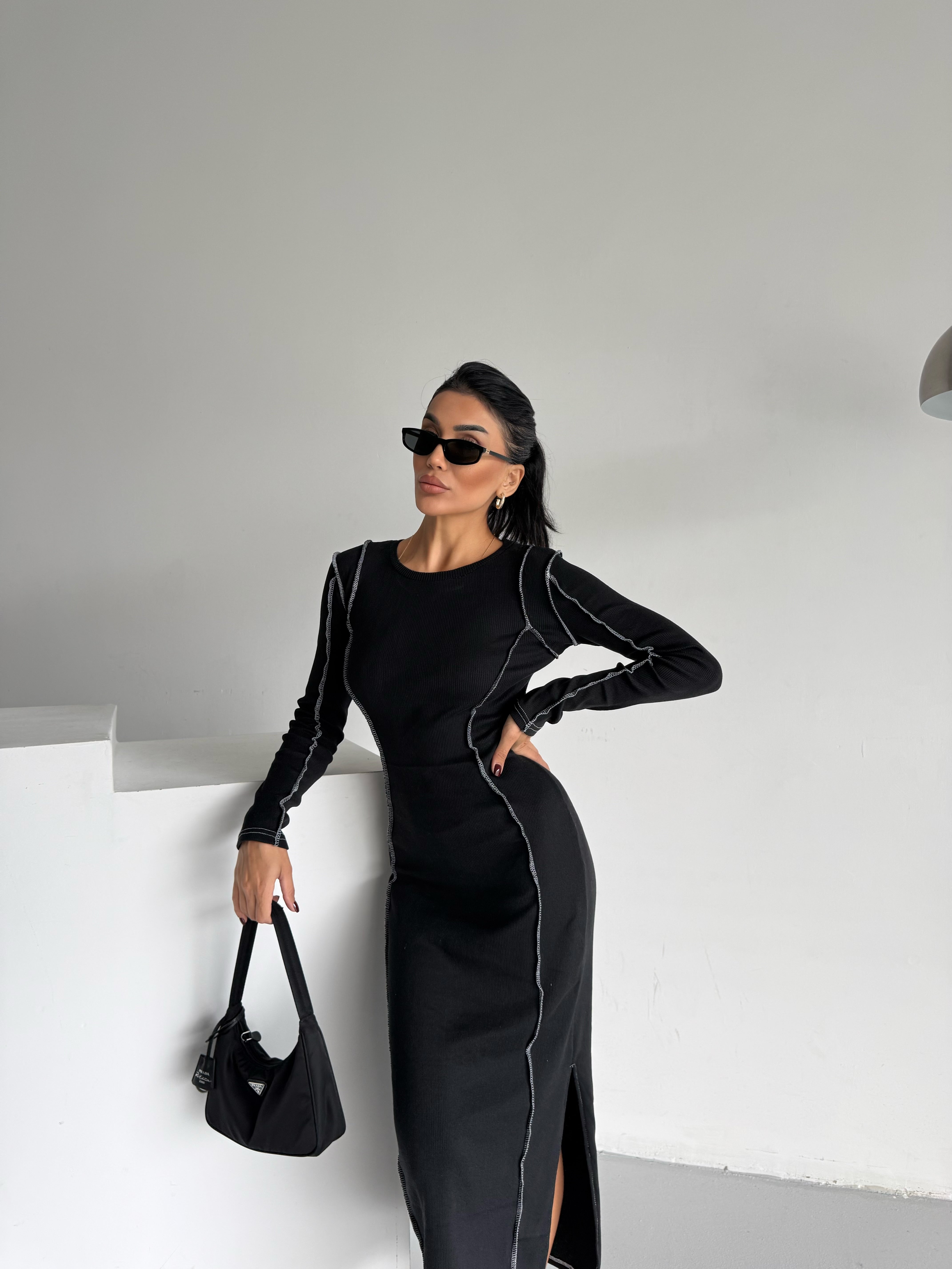 MİLA KONTRAST KARYOKA DİKİŞLİ MİDİ ELBİSE - SİYAH