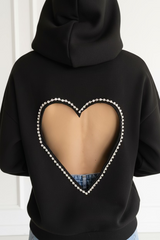 Midnight Heart: Sırtı Kalp Dekolteli Kristal İşlemeli Oversize Siyah Hoodie