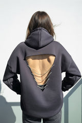 Midnight Jewel: Sırtı Üç Sıra Kristal Dekolteli Oversize Antrasit Hoodie