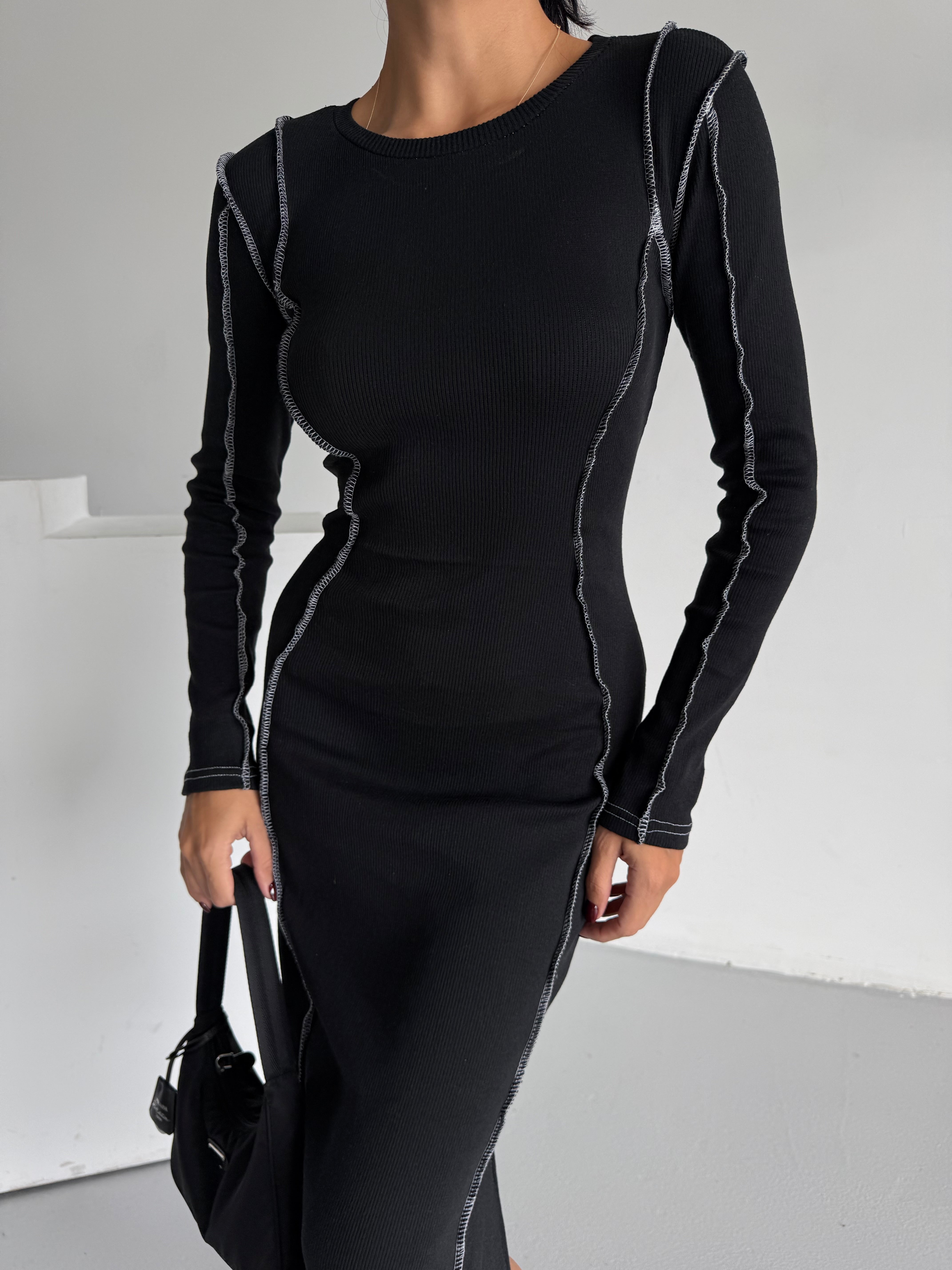 MİLA KONTRAST KARYOKA DİKİŞLİ MİDİ ELBİSE - SİYAH