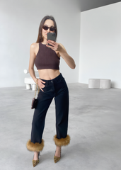 Faux Fur Glam: Paçası Kürk Detaylı High-Waist Jean Pantolon